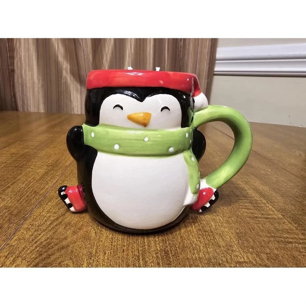Handmade Penguin Ceramic Mug Mistletoe Scented 19.6 Ounce Soy Wax Candle A54